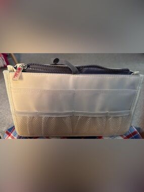 Dahlia Patented Handbag Purse Organizer Insert